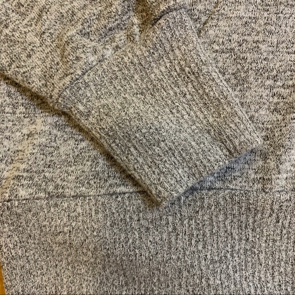 GAP FLOWY SWEATER - Picture 2 of 3